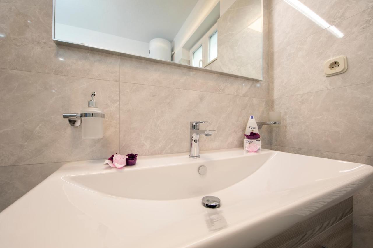 Apartments Ozrenka Tučepi Екстериор снимка