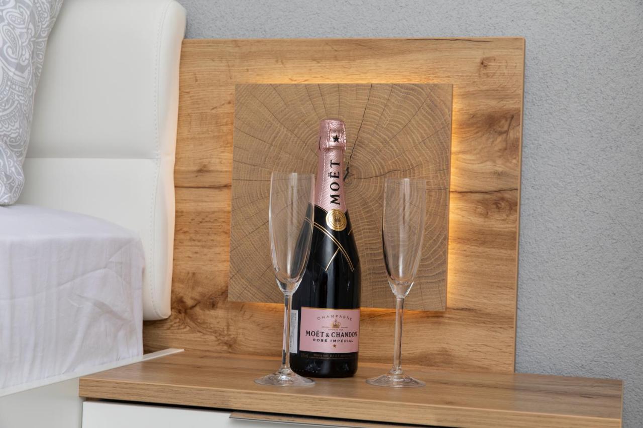Apartments Ozrenka Tučepi Екстериор снимка