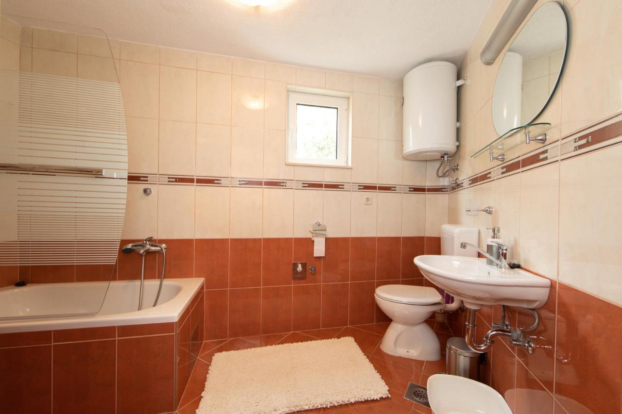 Apartments Ozrenka Tučepi Екстериор снимка