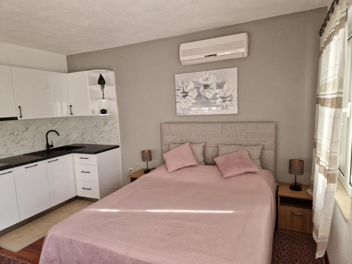 Apartments Ozrenka Tučepi Екстериор снимка